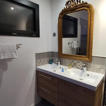 Le loft de christophe Montferrand-le-Château Kamer foto